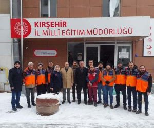 Kırşehir Milli Eğitim Personeli afetzedelere yardım için yola çıktı