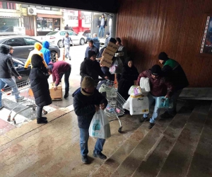 Karacabey, deprem bölgesine yardım için seferber oldu
