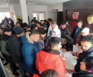 Erzurum’dan deprem bölgesine bin 872 personel, 372 araç gönderildi