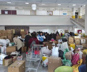 Balıkesir’de binlerce kişi deprem bölgesi için seferber oldu