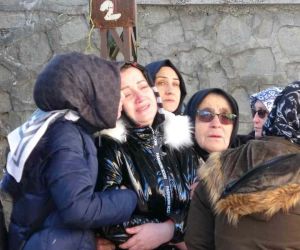 Depremde hayatını kaybeden 5 kişilik aile Isparta’da toprağa verildi