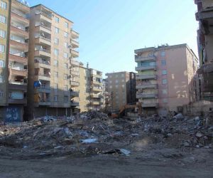 Diyarbakır’da Yoldaş Apartmanı’nda enkaz çalışması tamamlandı