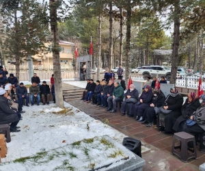 Çığ altında kalarak şehit düşen Ufuk Deniz, kabri başında anıldı