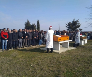 Kumdere’de silahlı saldırıya uğrayan muhtar ve akrabası toprağa verildi