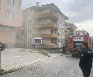 BİM market deposunda yangın: 2 çalışan hastanelik oldu