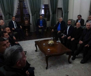 TOBB Başkanı Hisarcıklıoğlu ve STK başkanları, Kilis’te iş adamlarıyla buluştu