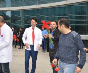 Mardin’de doktorlar şiddete beyaz balonla cevap verdi