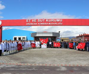 Erzincan Et ve Süt Kurumu çalışanları istihkaklarını Mehmetçiğe uğurladı