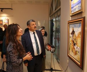 Ressam Ayfer Gündüzhev Yıldırım’ın resim sergisi açıldı
