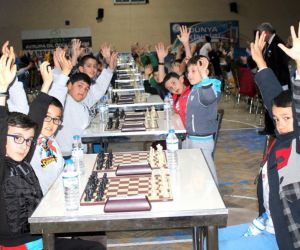 Kardelen Koleji ‘Şehitleri Anma’ Satranç Turnuvası büyük ilgi gördü