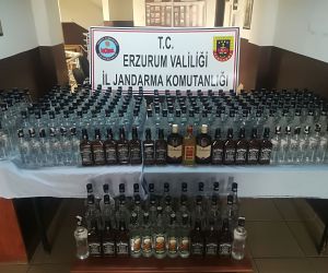 Erzurum’da 300 şişe kaçak içki ele geçirildi