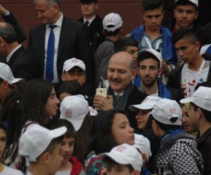 İçişleri Bakanı Soylu Mardinli çocuklarla kahvaltıda bir araya geldi