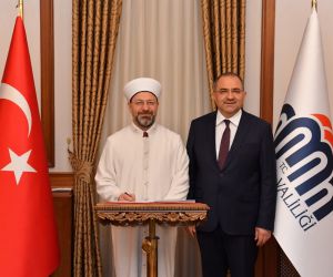 Diyanet İşleri Başkanı Erbaş Malatya Valiliğini ziyaret etti