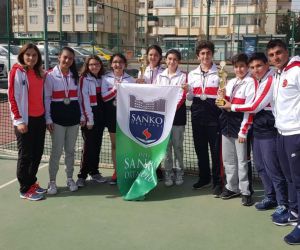 SANKO Okulları Yıldız Kız Ve Yıldız Erkek Tenis Takımları İl İkincisi
