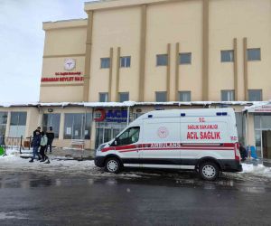 Ardahan’da 42 öğrenci zehirlenme şüphesiyle hastaneye kaldırıldı