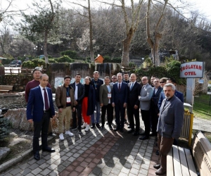 Başkan Taban Kazakistanlı gazetecileri Oylat’ta ağırladı