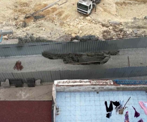 Başakşehir’de inşaat çalışması sırasında yol çöktü