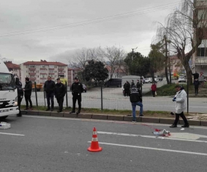 Kamyonetin çarptığı yaşlı adam hayatını kaybetti