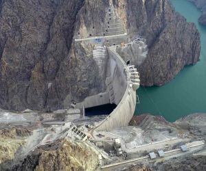 Kuraklık nedeniyle barajlar boşalırken, Yusufeli Barajı doluyor