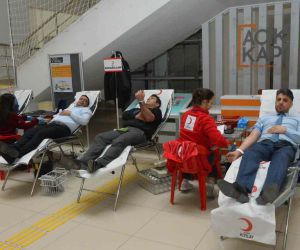 Siirt’te depremzedeler için kan bağışı seferberliği