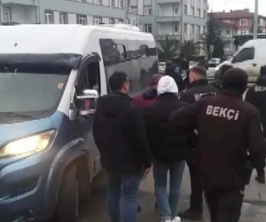 Minibüs şoförü ile yolcu arasında kavga