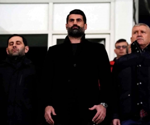 Volkan Demirel, Kasımpaşa-Antalyaspor maçını tribünden izledi