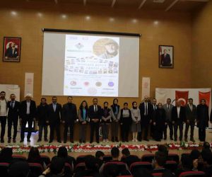 Bayburt Anadolu Mektebi öğrencileri Yazar Mustafa Kutlu’yu anlattı