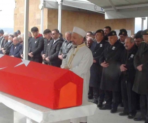 Komşusu tarafından öldürülen uzman çavuş toprağa verildi