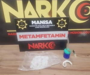 Araçlarında uyuşturucuyla yakalanan 2 şahıs gözaltına alındı
