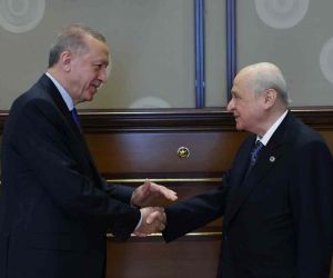 Cumhurbaşkanı Recep Tayyip Erdoğan, Cumhurbaşkanlığı Külliyesi’nde  MHP Genel Başkanı Devlet Bahçeli’yi kabul etti.
