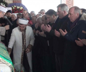 Memleket Partisi Genel Başkan Yardımcısı Özel, kızını son yolcuğuna uğurladı