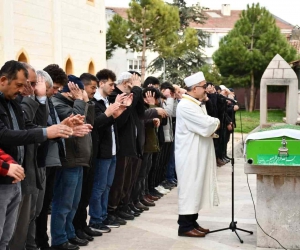 Kalp krizi sonucu vefat eden okul müdürü toprağa verildi