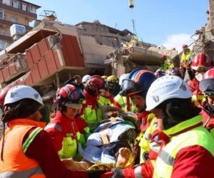 Depremde 56 kişiyi sağ çıkaran ekip Zeynep’i unutamıyor