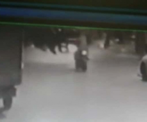 Sultangazi’de motosikletli saldırganların açtığı ateş sonucu 2 kişi yaralandı