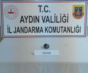 Otobüsteki yolcuların üzerinden uyuşturucu madde ele geçirildi