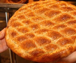 Uşak’ta Ramazan pidesi 10 liradan satılacak