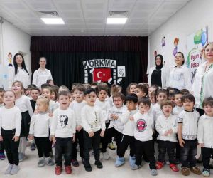 Bozüyük Belediyesi Gündüz Çocuk Oyun ve Bakımevi’nin  minik öğrencileri İstiklal Marşını okudular