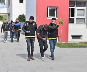 Bebek arabası çalan sevgililer tutuklandı: O anlar kamerada