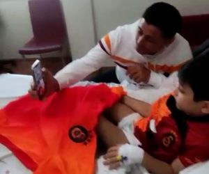 Hastanede tedavi olan Ömer Halis, Galatasaraylı futbolcular ile görüştü