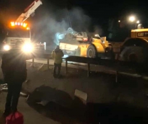 Kütahya’da kimyasal madde yüklü tır devrildi: 1 yaralı