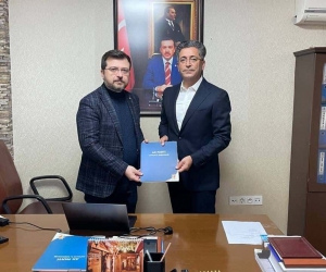 Osman Aladağ, AK Parti Antalya milletvekili aday adaylığını açıkladı
