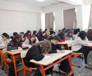 Bursa’dan Van’a uzanan mektup kardeşliği ikinci yılında