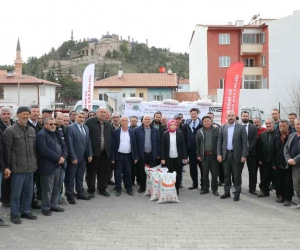 Seyitgazi üreticisi yüzde 50 hibe destekli yerli ve milli Azkan çeşidi tohumlarına kavuştu