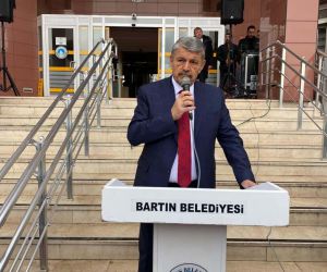 Bartın Belediye Başkanı Akın, milletvekili aday adaylığı için görevinden istifa etti