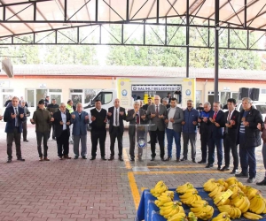 Salihli’de Gümüşçayı semt pazar yeri dualarla hizmete girdi