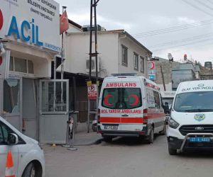 Sokakta başlayan silahlı kavga hastane girişinde son buldu: 1 yaralı