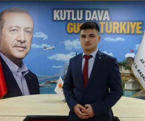 18 yaşındaki Ahmet Safa, Kocaeli’nin en genç milletvekili aday adayı oldu