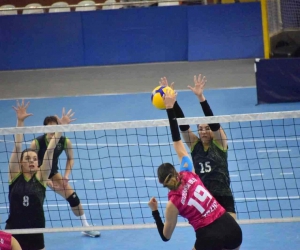 Yarı Finalde Bozüyük Belediyesi Eğitim Spor Mehmet Erdem Marmara Akademi’yi 3-2 yendi