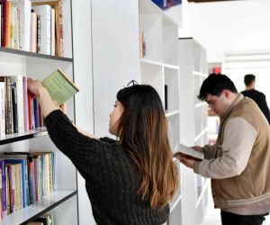 Muratpaşa’da Cengiz Aytmatov Kütüphanesi açıldı