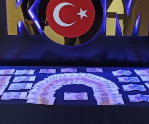 190 bin liralık sahte dövizi piyasaya çıkaramadan yakalandı